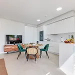 דירה Edge Luxury Beachfront 2br With 3 Pools, Wellness, Gym