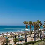 Edge Luxury Beachfront 2br With 3 Pools, Wellness, Gym דירה אסטפונה