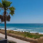 דירה Edge Luxury Beachfront 2br With 3 Pools, Wellness, Gym אסטפונה