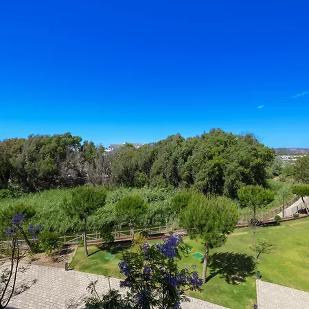 Edge Luxury Beachfront 2br With 3 Pools, Wellness, Gym * אסטפונה