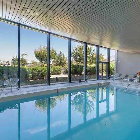 Apartmán Edge Luxury Beachfront 2br With 3 Pools, Wellness, Gym *