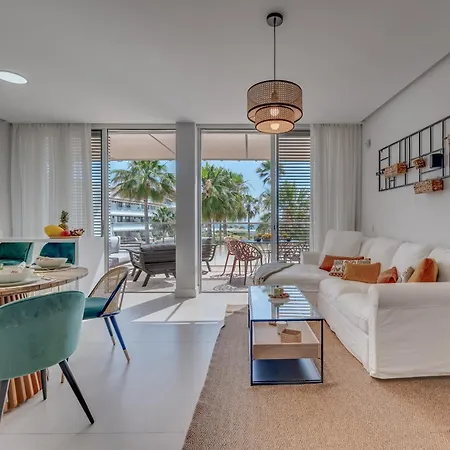 Edge Luxury Beachfront 2br With 3 Pools, Wellness, Gym Apartmán Estepona