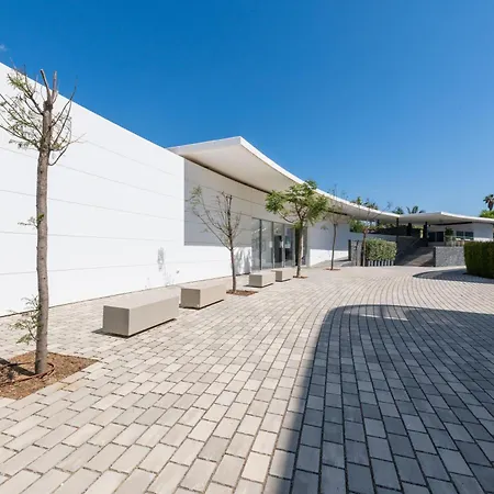 Edge Luxury Beachfront 2br With 3 Pools, Wellness, Gym Apartmán Estepona